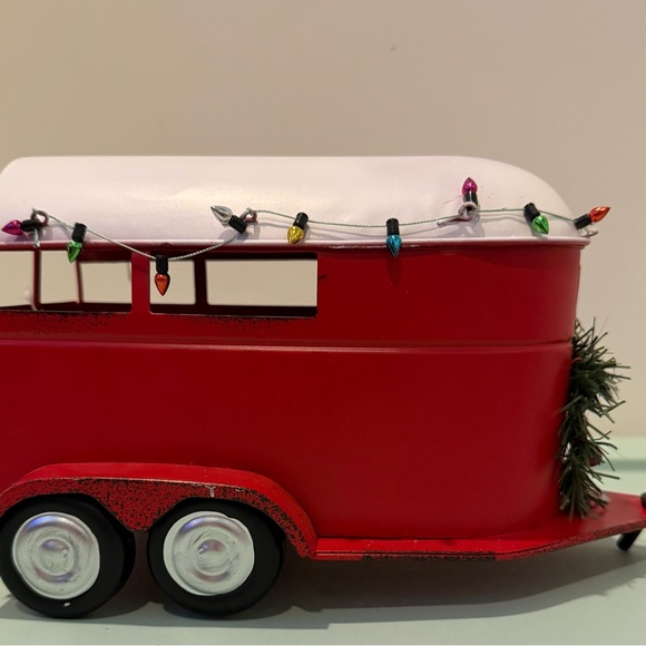 Super Cute Merry Christmas Metal Truck and Trailer- 2 items- NWT - Picture 8 of 9